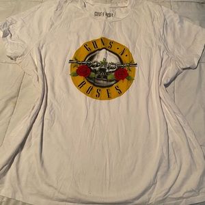 Forever 21 Guns N Roses t-shirt